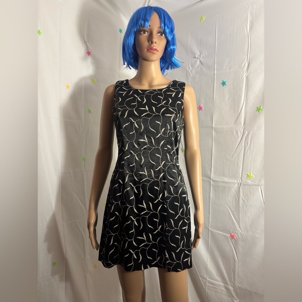 Vintage Rampage Black and Cream‎ Pattern Mini Dress Size 5